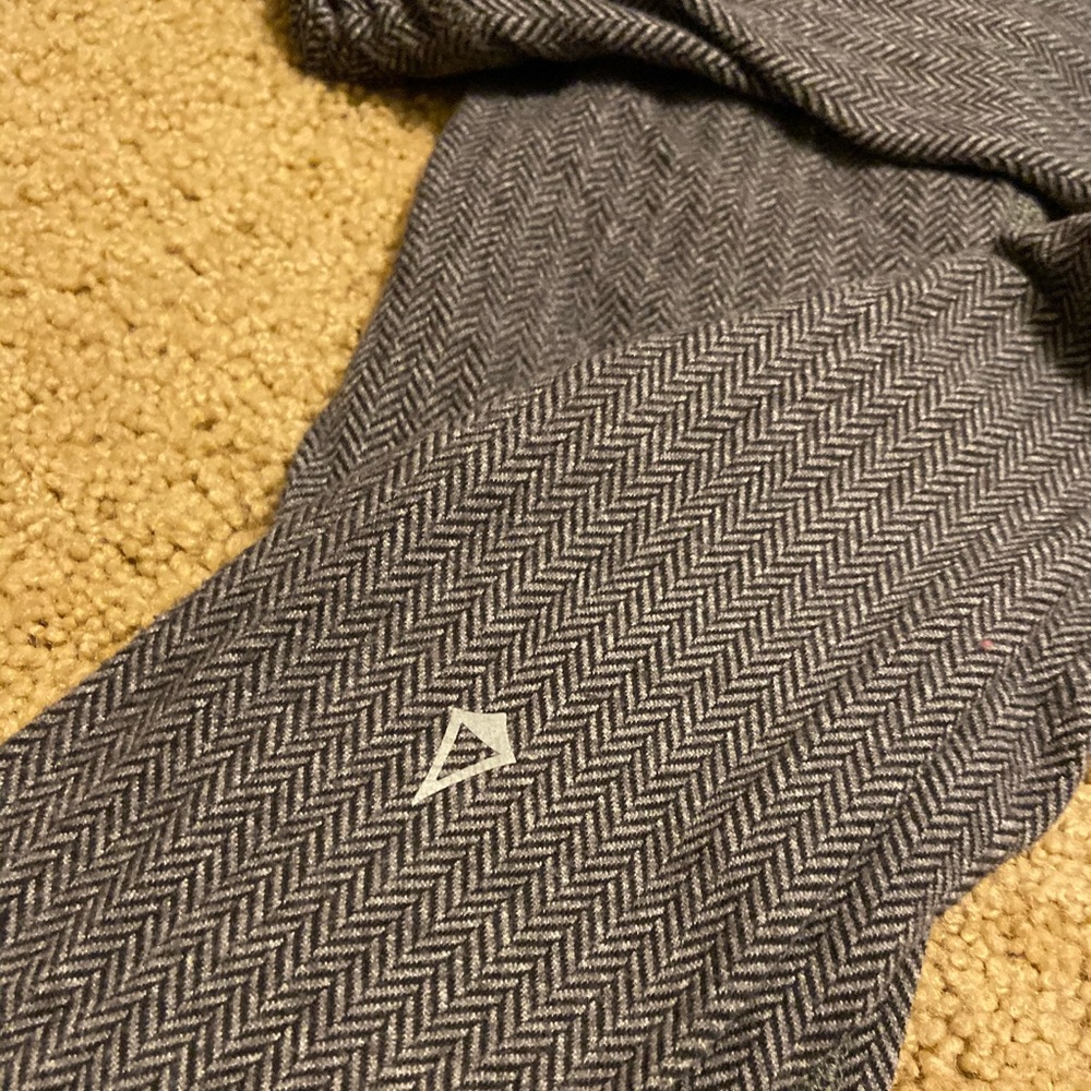 lululemon-ivivva leggings